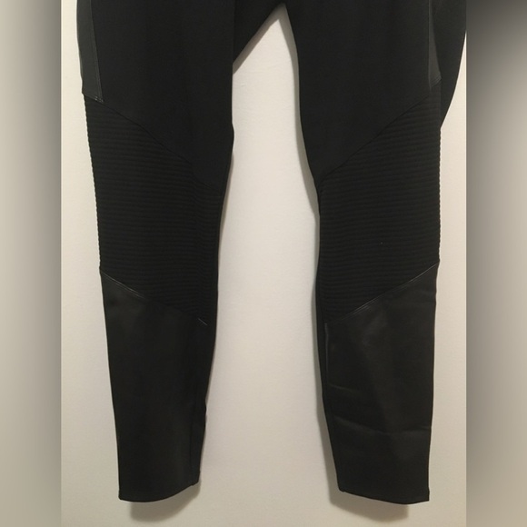 NWOT //ASSETS SPANX Moto Shaping Leggings - Picture 16 of 16